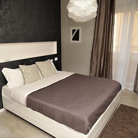 Sicilysuitehome Catania Bagian luar foto